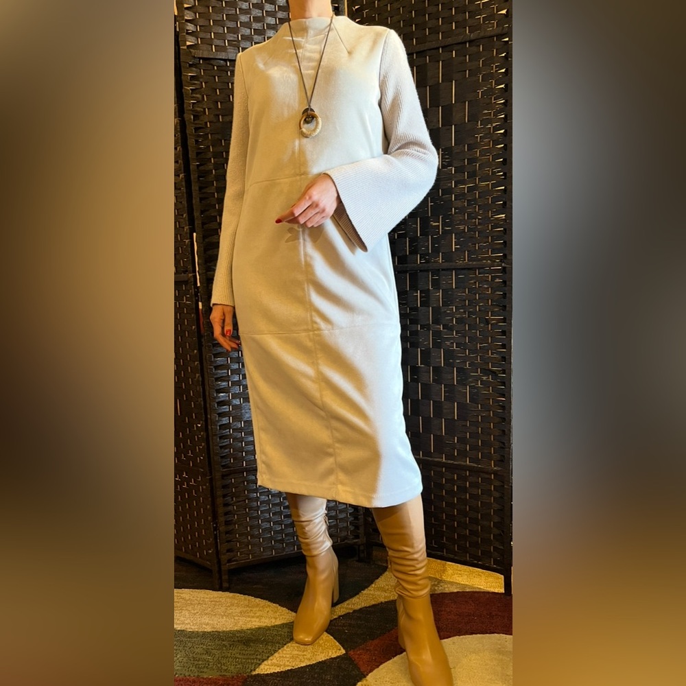 Ann Taylor faux suede dress w/knit bell sleeves. Cream. Office, semi-formal. M - Picture 3 of 14